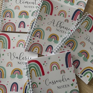 Cuaderno de arcoíris personalizado para niños, diario de arcoíris para niños, regreso a clases, cuaderno de arcoíris personalizado, regalo de cumpleaños personalizado