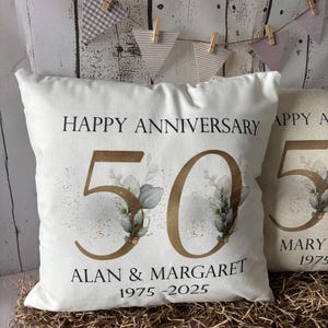 Personalisiertes goldenes 50. Hochzeitsjubiläumskissen, personalisiertes Hochzeitsjubiläumsgeschenk, maßgeschneidertes einzigartiges Jahrestags-Andenken