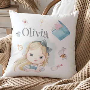 Coussin personnalisé Alice au pays des merveilles pour fille, oreiller personnalisé pour chambre d&#39;enfant, cadeau de shower de bébé, cadeau d&#39;anniversaire, cadeau de Noël, literie