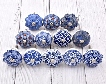 Ceramiczne gałki malowane ręcznie, niebieskie i białe, różne wzory (zestaw 1 gałki)