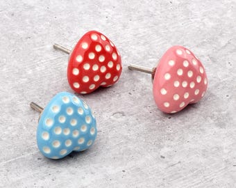 Ceramiczna gałka do szuflady w kształcie serca: kolorowa dekoracja pokoju dziecięcego, okucia meblowe (zestaw 1 gałki)