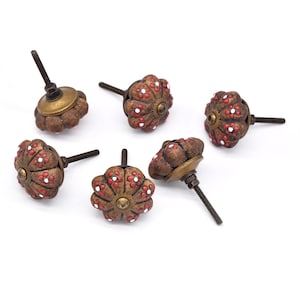 Tirador de cajón de cerámica blanca con diseño de flor, pintado a mano, con detalles dorados (juego de 1)