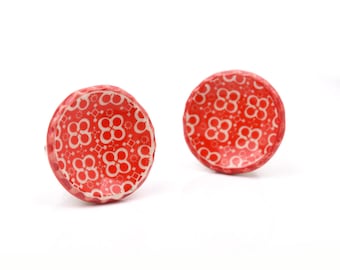 Red Ceramic Cabinet Knob, White Moroccan Lattice Accent, Round Screw Mount