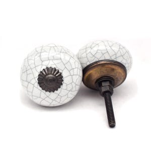 Keramisk sprakknopp: Svart & Vitt runt skåphandtag (Set med 1 knopp)