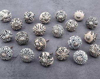 Diverse zwart-witte keramische ladeknoppen, handgeschilderde kastgrepen (set van 1 knop)