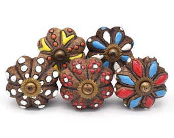 Ceramiczne gałki w kształcie dyni, malowane ręcznie – kolorowe okucia meblowe (zestaw 1 gałki)