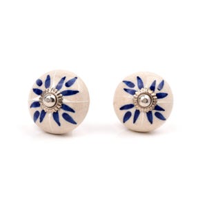 Hand-Painted Cream and Cobalt Blue Ceramic Knob - Elegant Starburst Petal Drawer Pull (Set of 1 Knob)