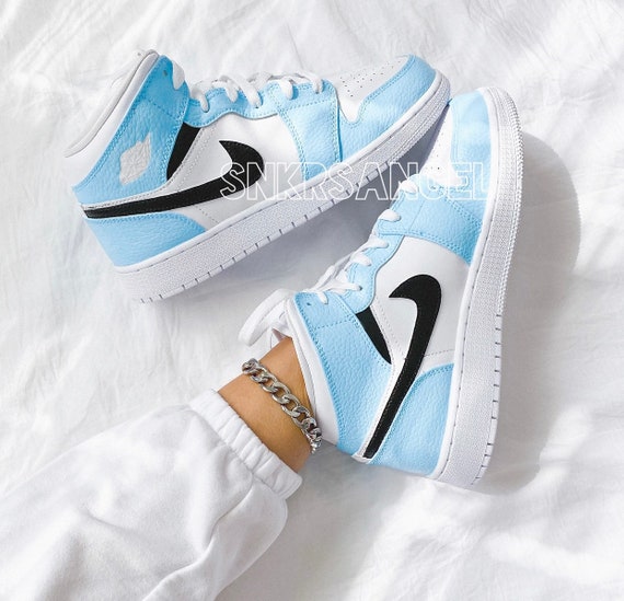 Custom Air Jordan 1 Mid Baby Blue/black 