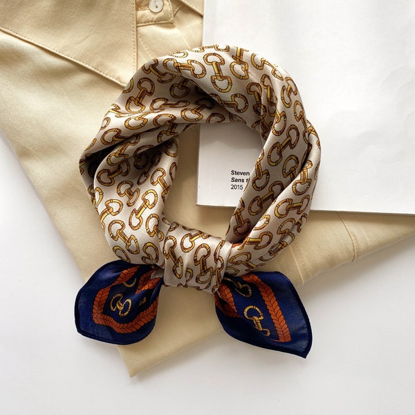 Snaffle Bit Print 53cm Foulard en soie Carré, Foulard pour femme, Foulard de mode, Bandana, Foulard en soie, Foulard de sac, Petite écharpe, Cadeau, Impression de chaîne