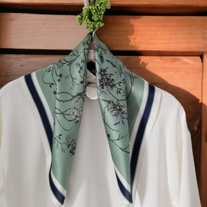 Zielony kwiatowy jedwabny szalik kwadratowy 53 cm, szalik damski, modny szalik, chustka, opaska na głowę, gumka, akcesoria do toreb, kwiaty Virginia zdjęcie 4