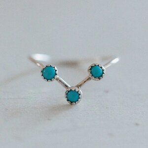 V shaping Turquoise stones Silver Ring