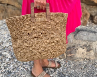 Raffia crochet bag with wooden handle Knitted handbag Handmade tote shopping bag