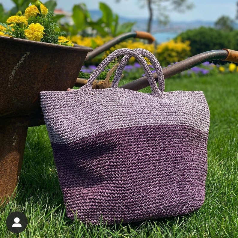 Color block tote Raffia bag for women White and straw purse for summer, beach, shopping lilac and violet