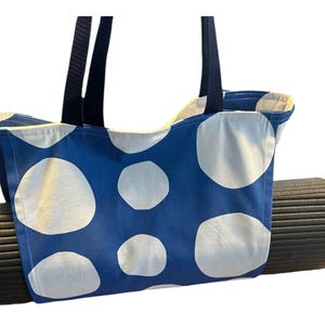 Yogatasche Yoga Pilates Sporttasche Badetasche Mattenfach Manteltasche Stofftasche Stoffbeutel handmade blau weiß gepunktet handgemacht