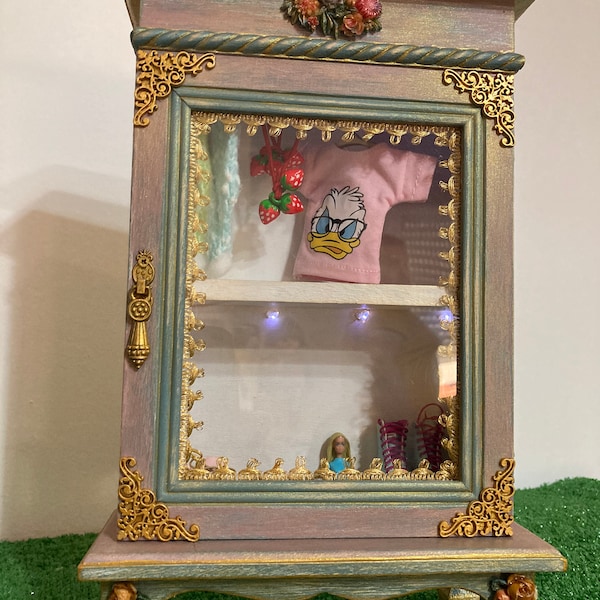 Barbie display cabinet Clearance