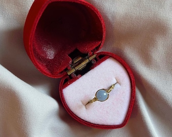 Pierścionek z kryształem owiniętym angelitem | ozdoby aeternum