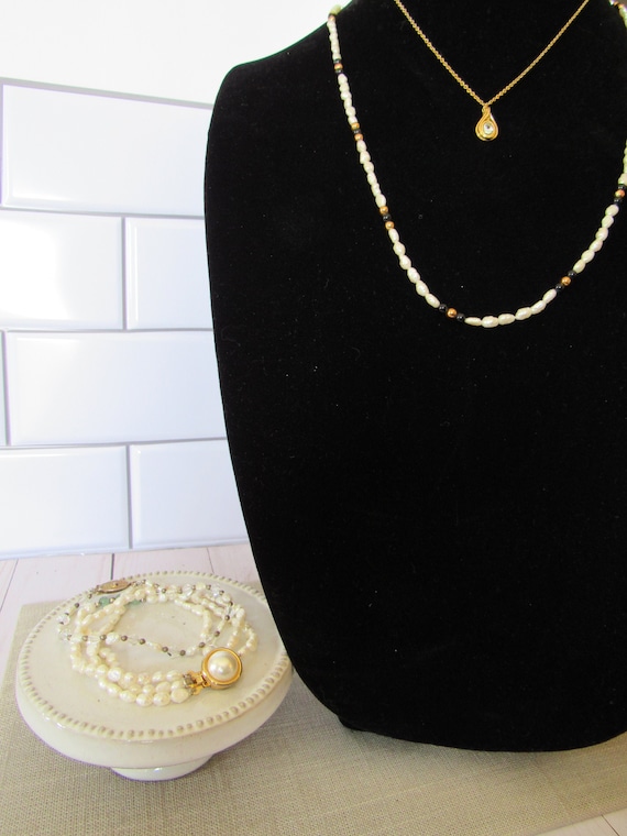 Fresh and saltwater pearl bundle, 2 necklaces, 2 b