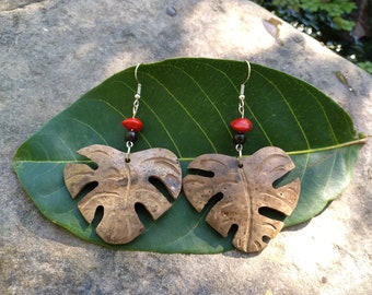 1 Monstera Leaf Earrings, Tropical Design, 100% Handmade, Boho-Indie, Perfect Gift, Artisan, Gourd Made, Fashion, Make Yourself Look Natural