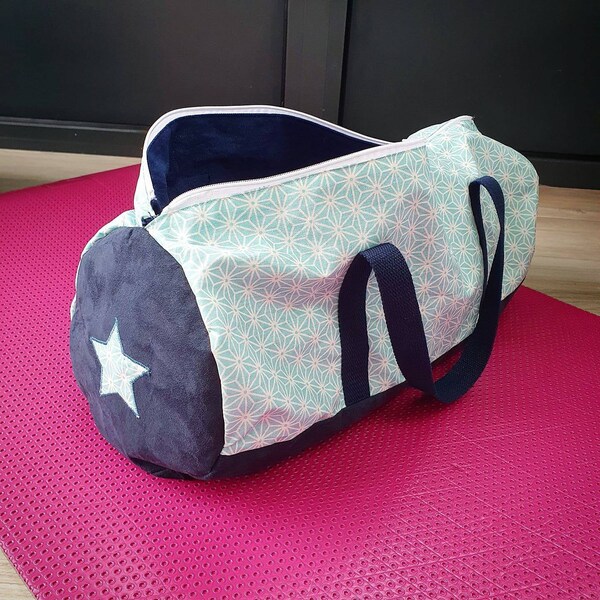 Sac bowling , sac rond polochon gymnastique yoga fitness femme/fille. bleu marine et turquoise imprimé géométrique.  Étoile brodée.