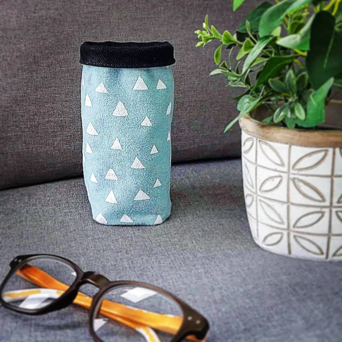 Xiuyer Porte Lunettes Suspendre, 4 Pcs Rangement Lunettes Mural Lunettes Maison Repose Lunettes Pour Décoration Maison Chambre à Coucher Du Salon Rangement Support Lunette Soleil (Gris