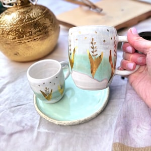 Floral mug ceramic handmade, boho mugs set, mug with leaves, handpainted clay mugs, white and mind pottery mug, housewarming gifts for her