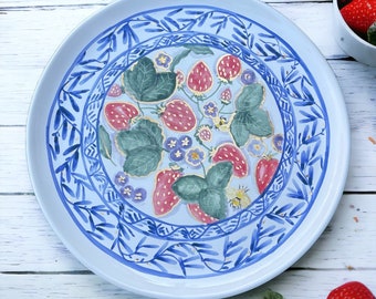 Large pottery 30cm/11 inch handprinted  platter  with 24k gold. Ceramic  platter with strawberries. Handbuilt clay plate with plants.