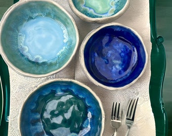 Organic  pottery  stoneware dishes, set of 4