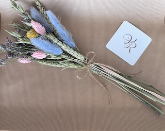 Letterbox Dried Flower Bouquet: Birthday Gift