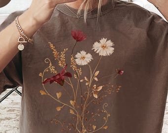 Fall Wildflower Comfort Colors Shirt, Fall Aesthetic, Womens Fall Shirt Gift for Her, Autumn Wildflowers Tee, Fall Cottagecore T Shirt