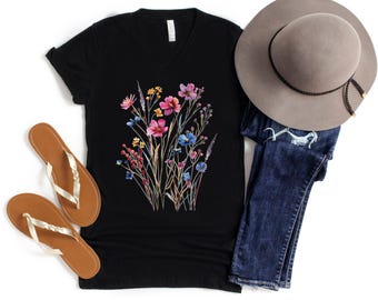 Boho Retro Flower Shirt, Watercolor Wildflower V-Neck T-Shirt, Wildflower Shirts, Womens Flower T Shirt, Cottagecore Shirt, Botanical Tee