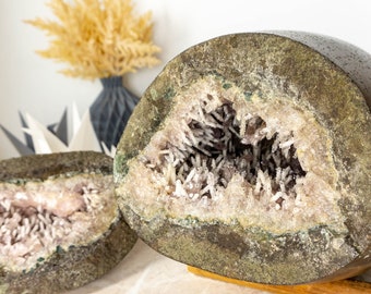 Gallery Grade Amethyst Geode with Rare Amethyst Druzy Formation, 15.9 Kg - 34.9 lb