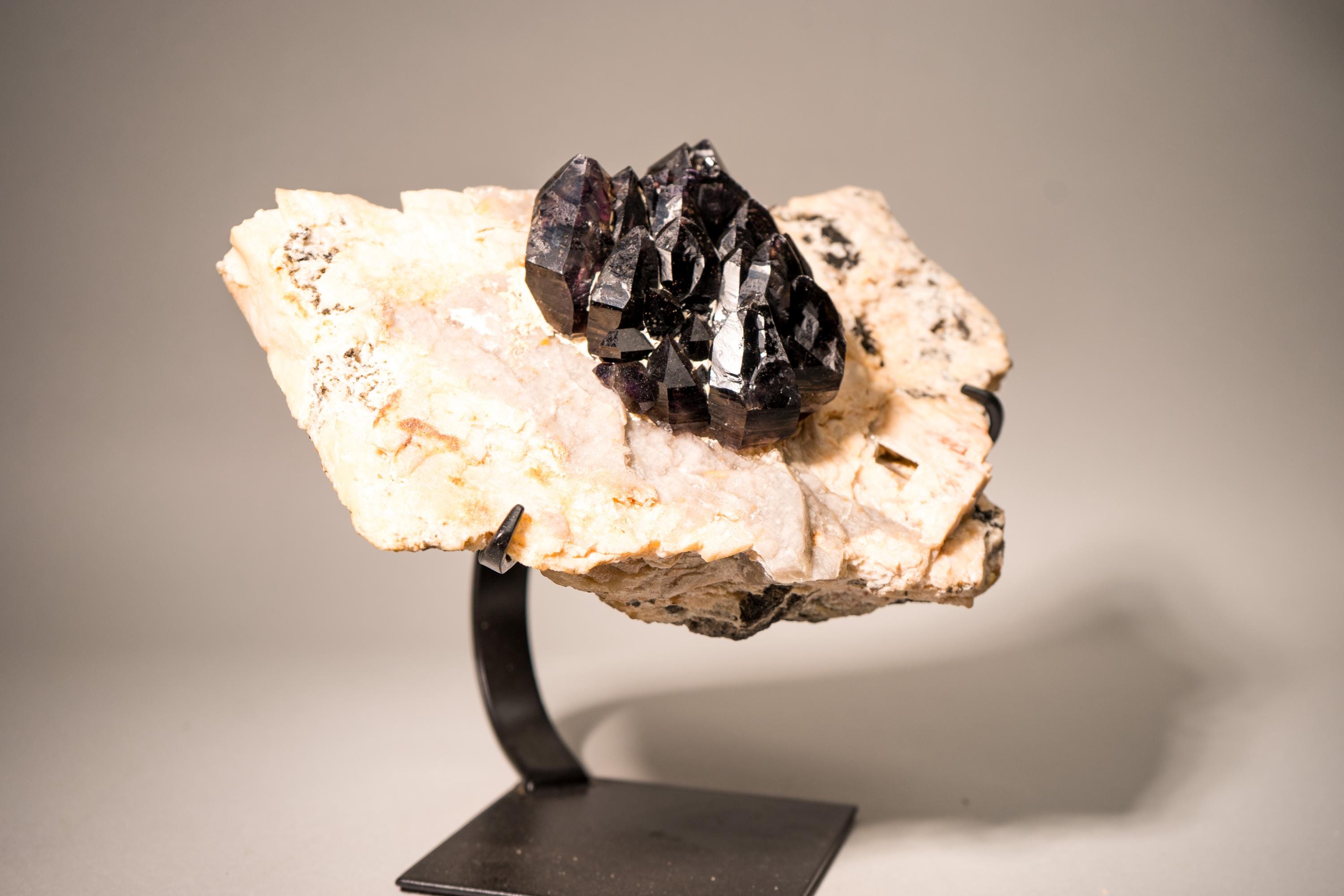 希少なカコクセナイトアメジストエレスチャルクラスター（スーパー