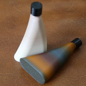 Traditional Icelandic Snuff Horn - Perfect for Neftobak, Snuff, and Schmalzler!