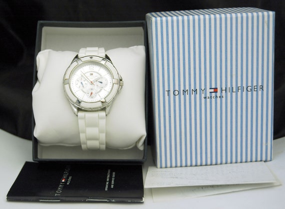 Tommy wrist store watch