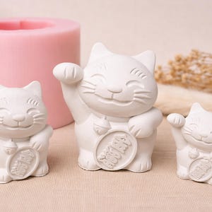 Forma silikonowa na machającego kota, forma silikonowa na kota na szczęście, forma Maneki Neko, japoński machający kot, forma gipsowa na kota, forma silikonowa na kota