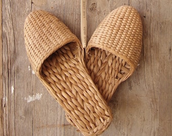 Zapatillas ratán,sandalias,rafia,shoes sandals,raffia,wicker,rattan,bambu, bamboo shoes,home shoes,zapatillas boho,zapatillas hotel,griegas