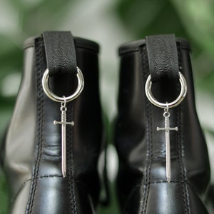 Sword Boot Charm | Fantasy Cosplay ren faire Pull Loop Shoe Accessories