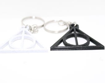3D Printed Fantasy Triangle Symbol Keychain | Geometric Wizard Keychain | Handmade Keyring | Fandom Gift
