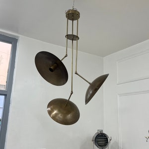 Lampadario moderno Sputnik in ottone grezzo: pendente a cupola a 3 luci