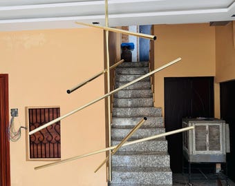 Lámpara de araña de latón hecha a mano / Lámpara de techo de doble altura de estilo moderno de mediados de siglo