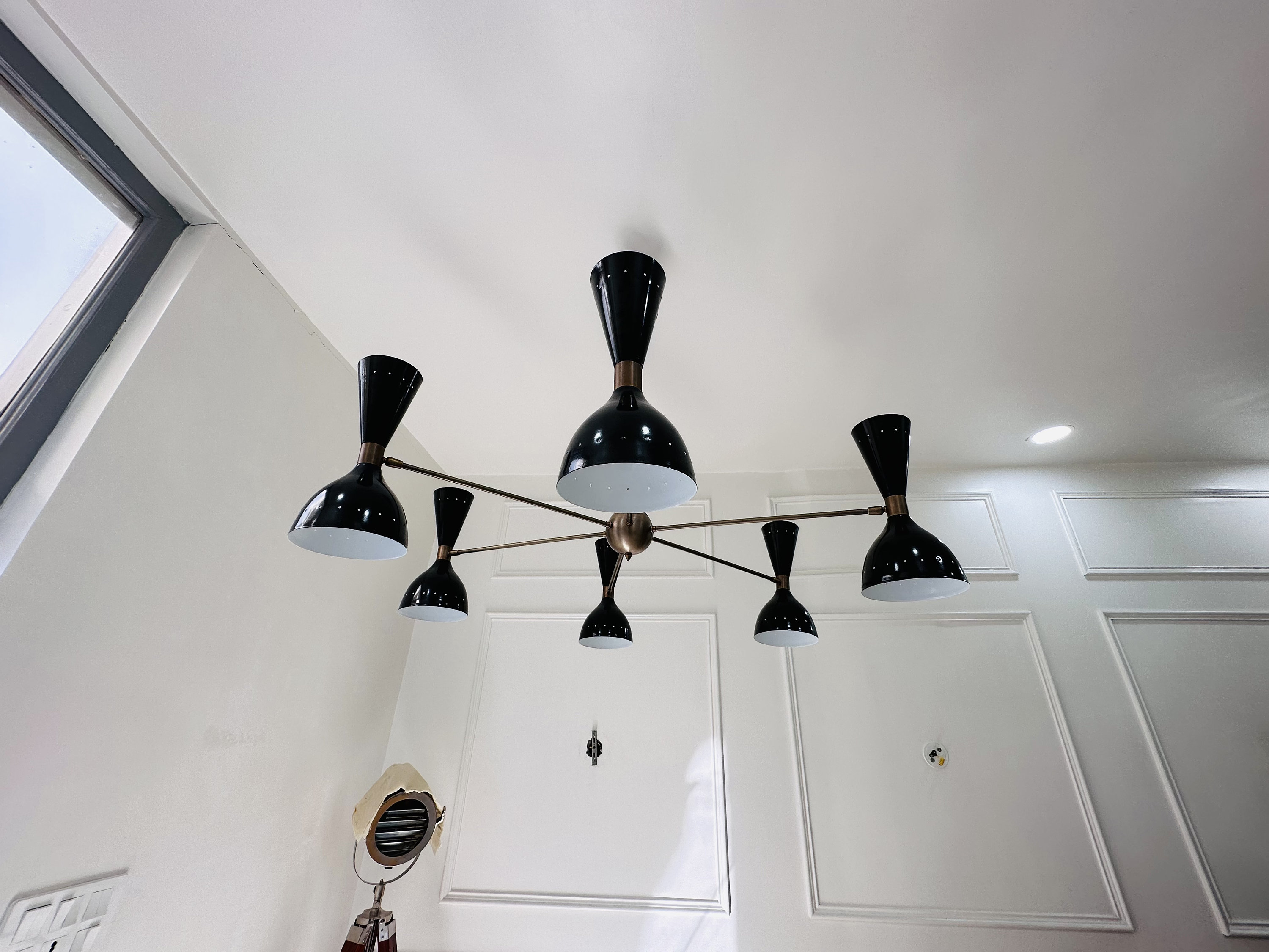 手作りの真鍮製スプートニクシャンデリア、ミッドセンチュリーモダン