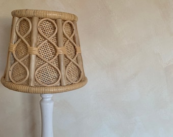 Rattan Jaali Lampshade/Wicker Pendant (Medium)