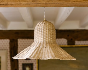 Octavia Rattan Pendant Light/Wicker Wavy Lampshade (Large)