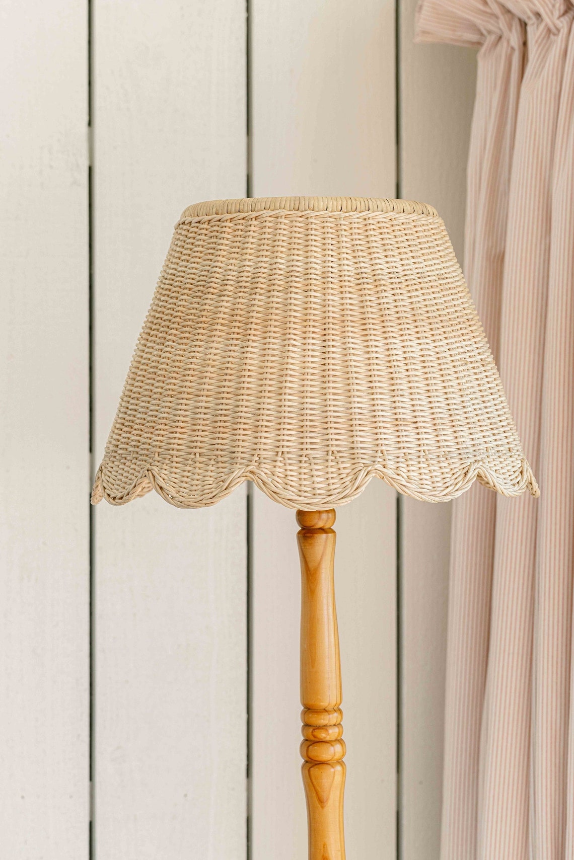 Scalloped Rattan Lampshade/rattan Pendant Light large - Etsy