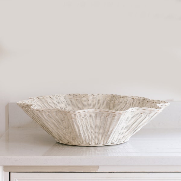 Rattan Wavy Fruit Bowl( Cream)