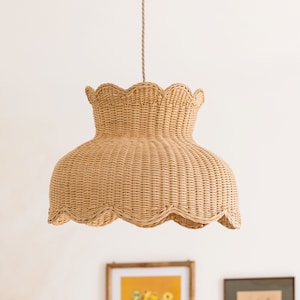 Anar Rattan Scalloped Lampshade/Pendant Light (Large)