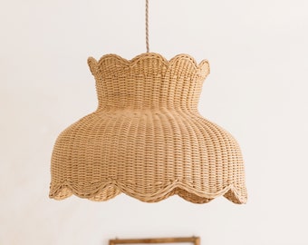 Anar Rattan Scalloped Lampshade/Pendant Light (Large)