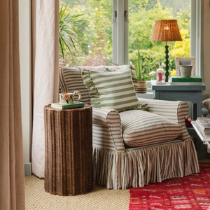 Connie Rattan Beistelltisch (Teak)