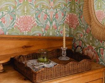 Scalloped Rattan Tray Medium (Teak)