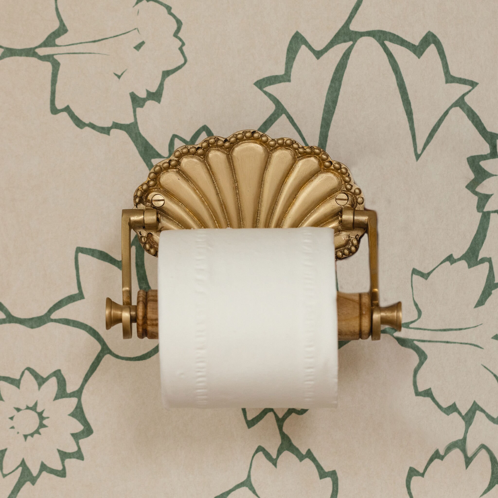 Shell WC-Papier-Halter Mit Ständer – Aufbewahrung Für Bis Zu 3 Rollen | Muschel-Design, Antik-weiß